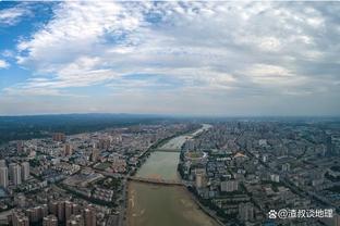 德天空：法兰克福不会在今夏出售拉尔森，他们没有为球员标价